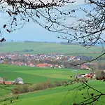 Wiezuhaus * Nesselroeden (Werra-Meissner)